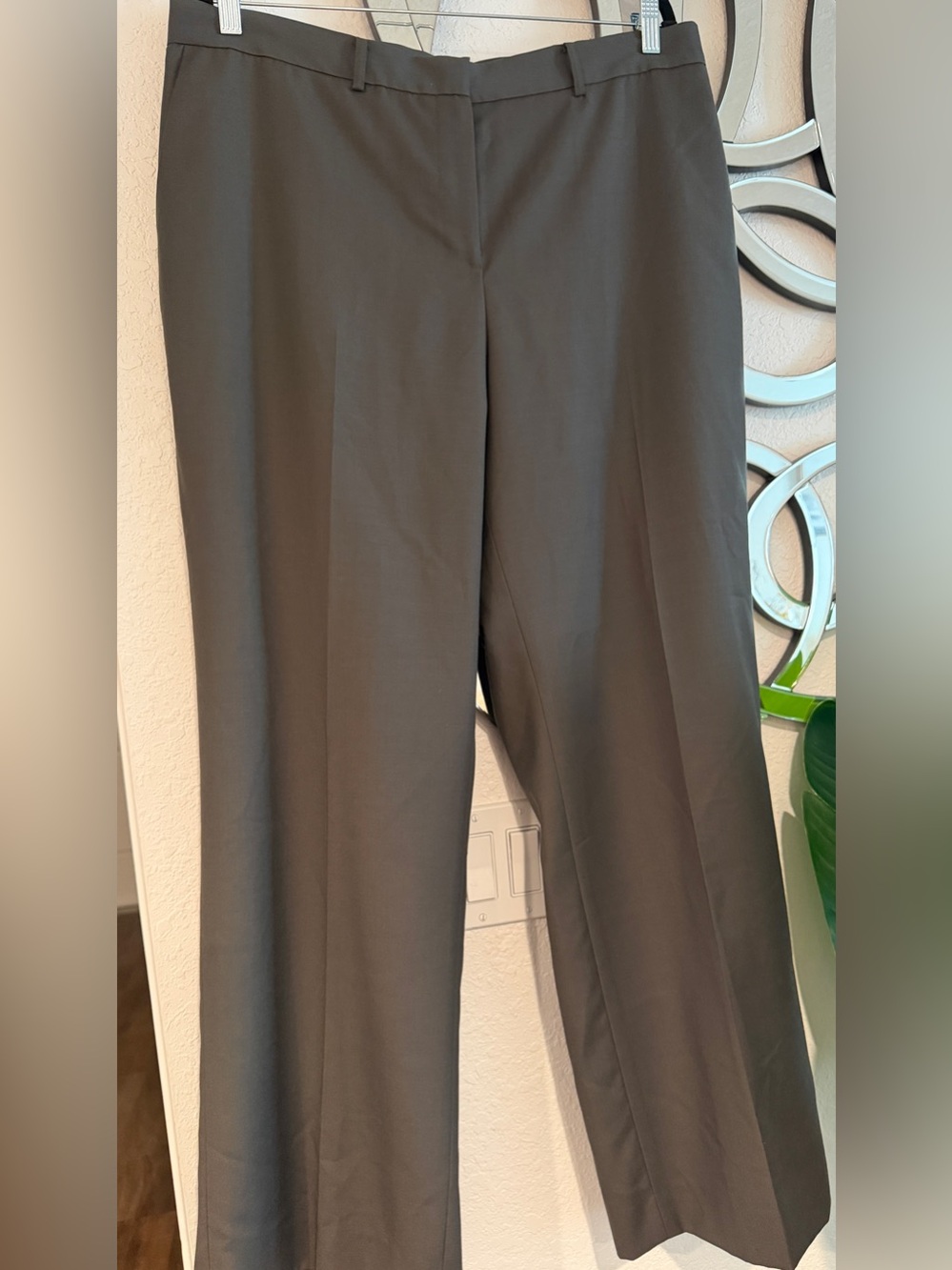 Anne Klein women's green Two-Piece Suit - Picture 7 of 8